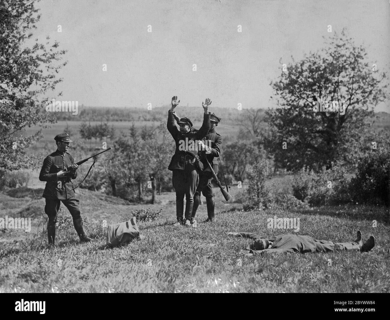 Poland History: Smugglers caught by border guards ca. 1928-1935 Stock Photo