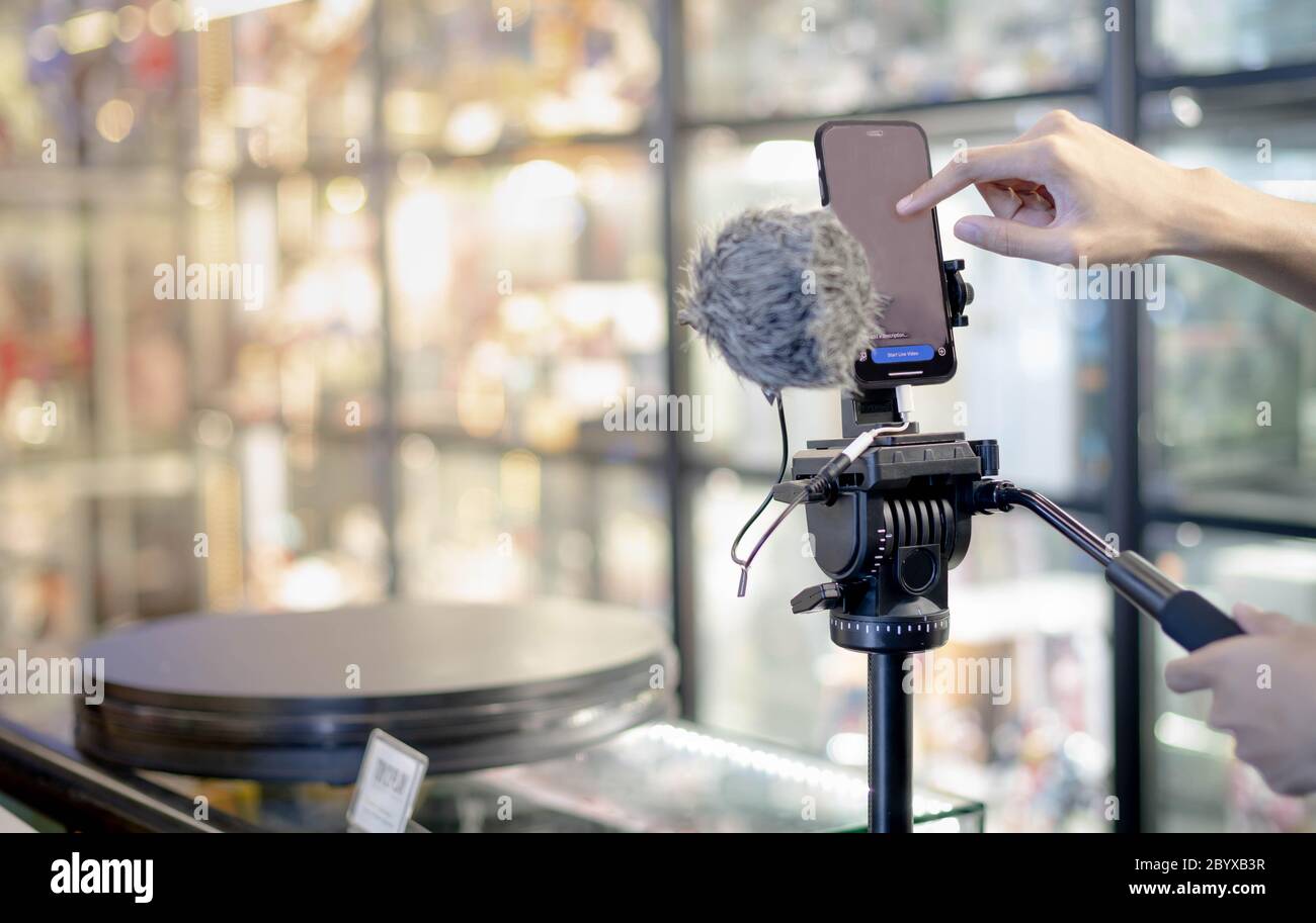 phone hand tripod