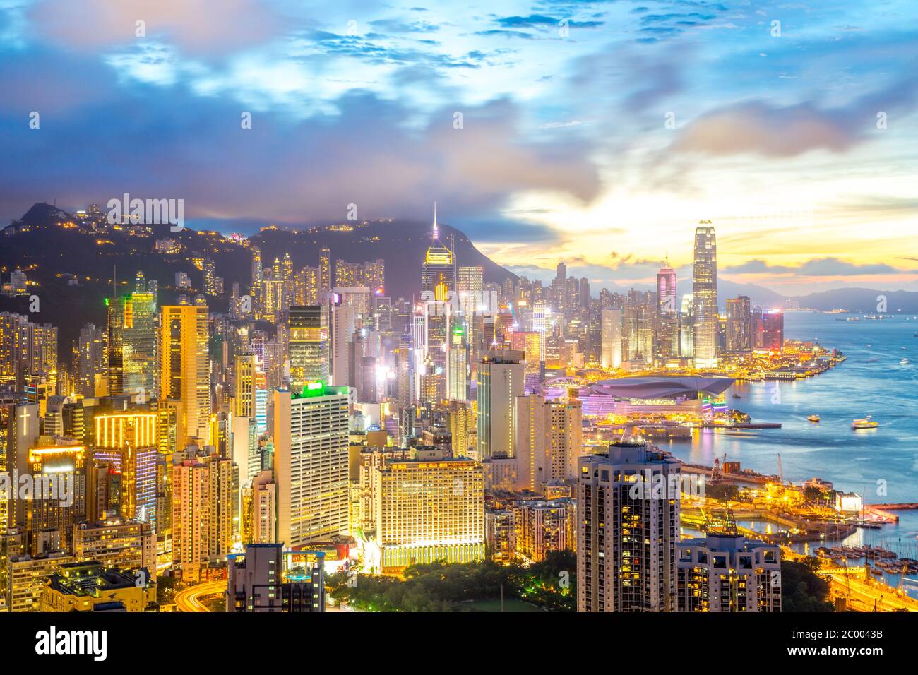 hong kong Skyline from braemar hill Stock Photo - Alamy