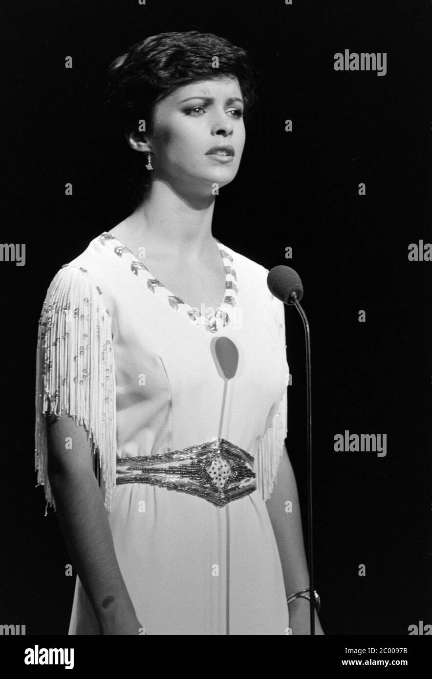 LONDON, UK. Nov 1980: Singer Sheena Easton at the rehearsals for the Royal Variety Performance at the London Palladium. © Paul Smith/Featureflash Stock Photo