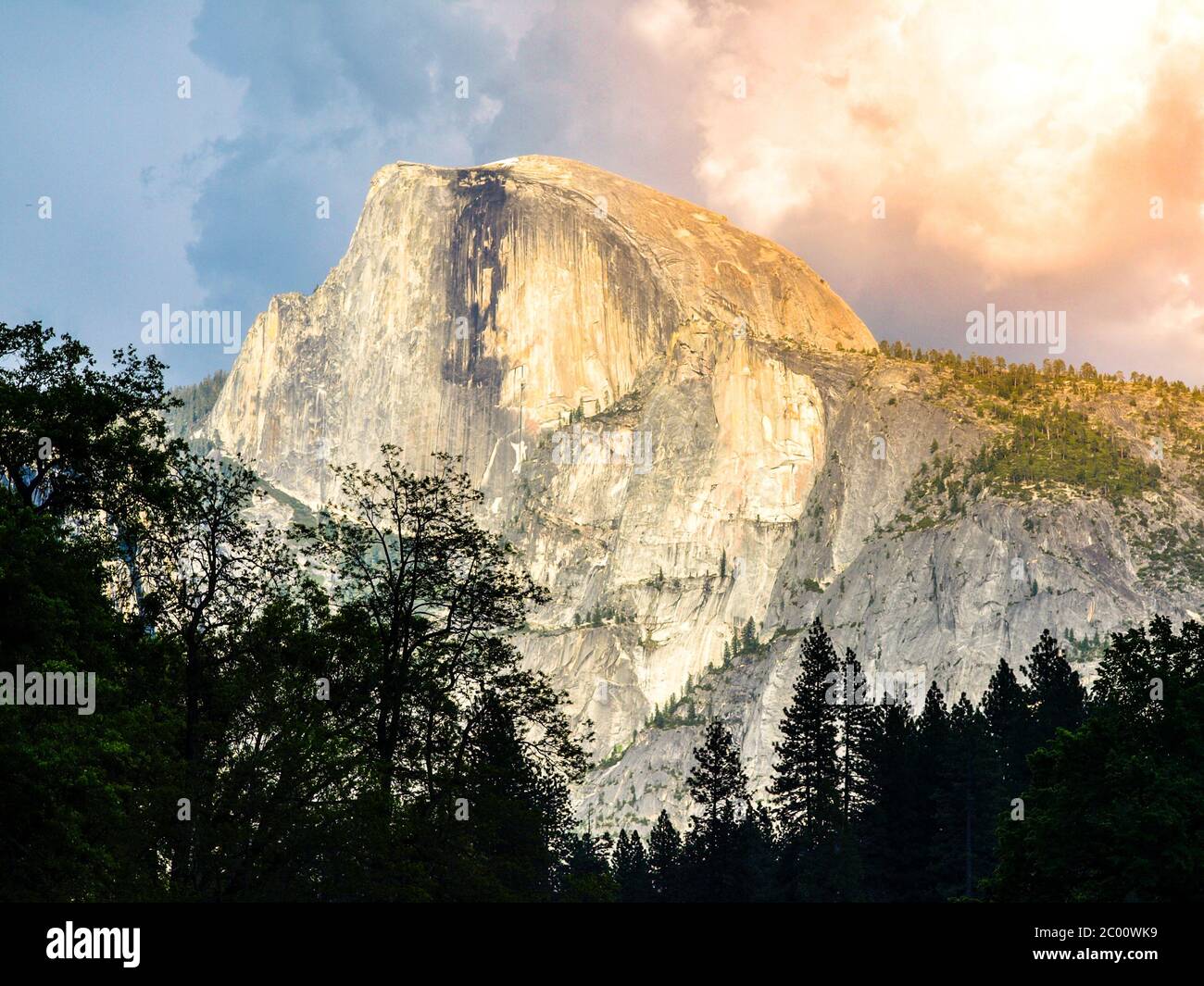 Yosemite overview hi-res stock photography and images - Alamy