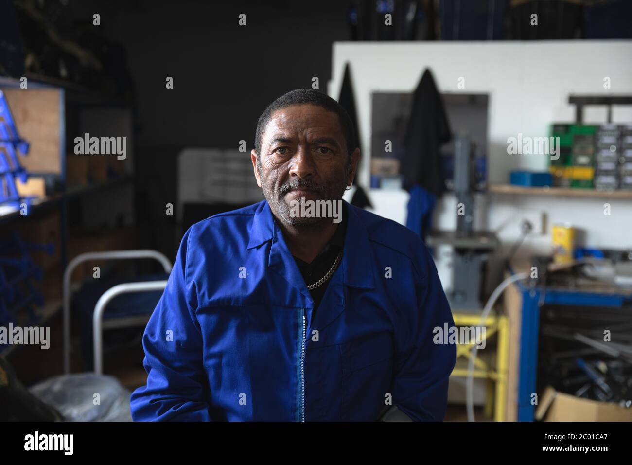 American worker hi-res stock photography and images - Alamy