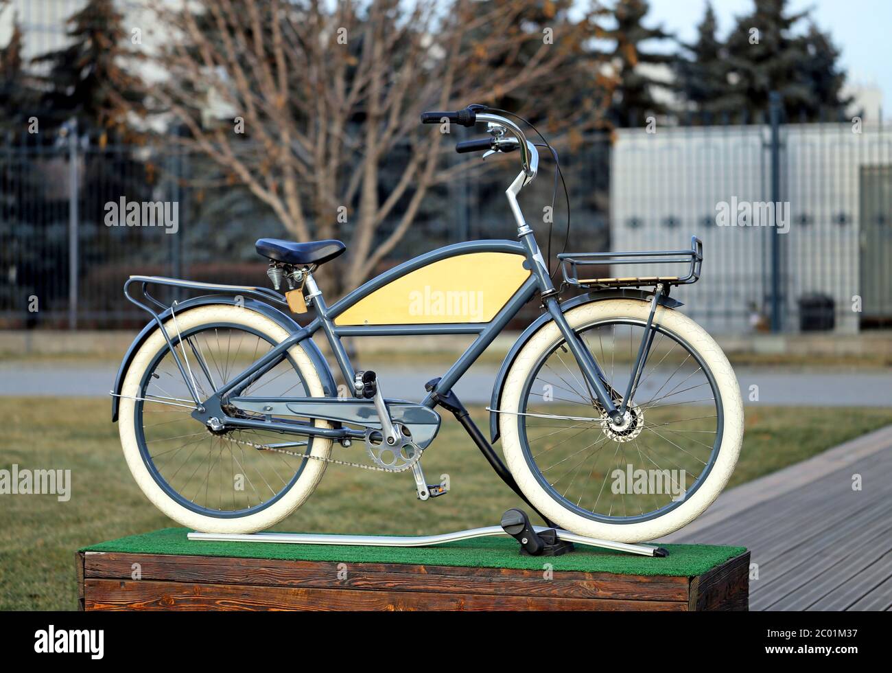 Red white blue bicycle hires stock photography and images Alamy