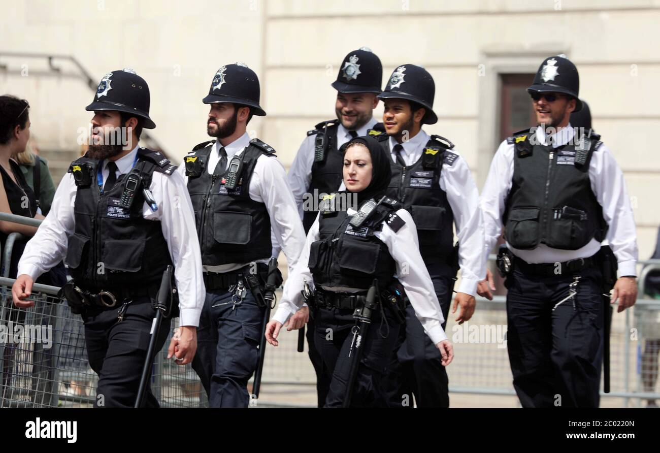 File pics shows: Met Police in the Mall including a female muslim police officer     picture by Gavin Rodgers/ Pixel8000 Stock Photo