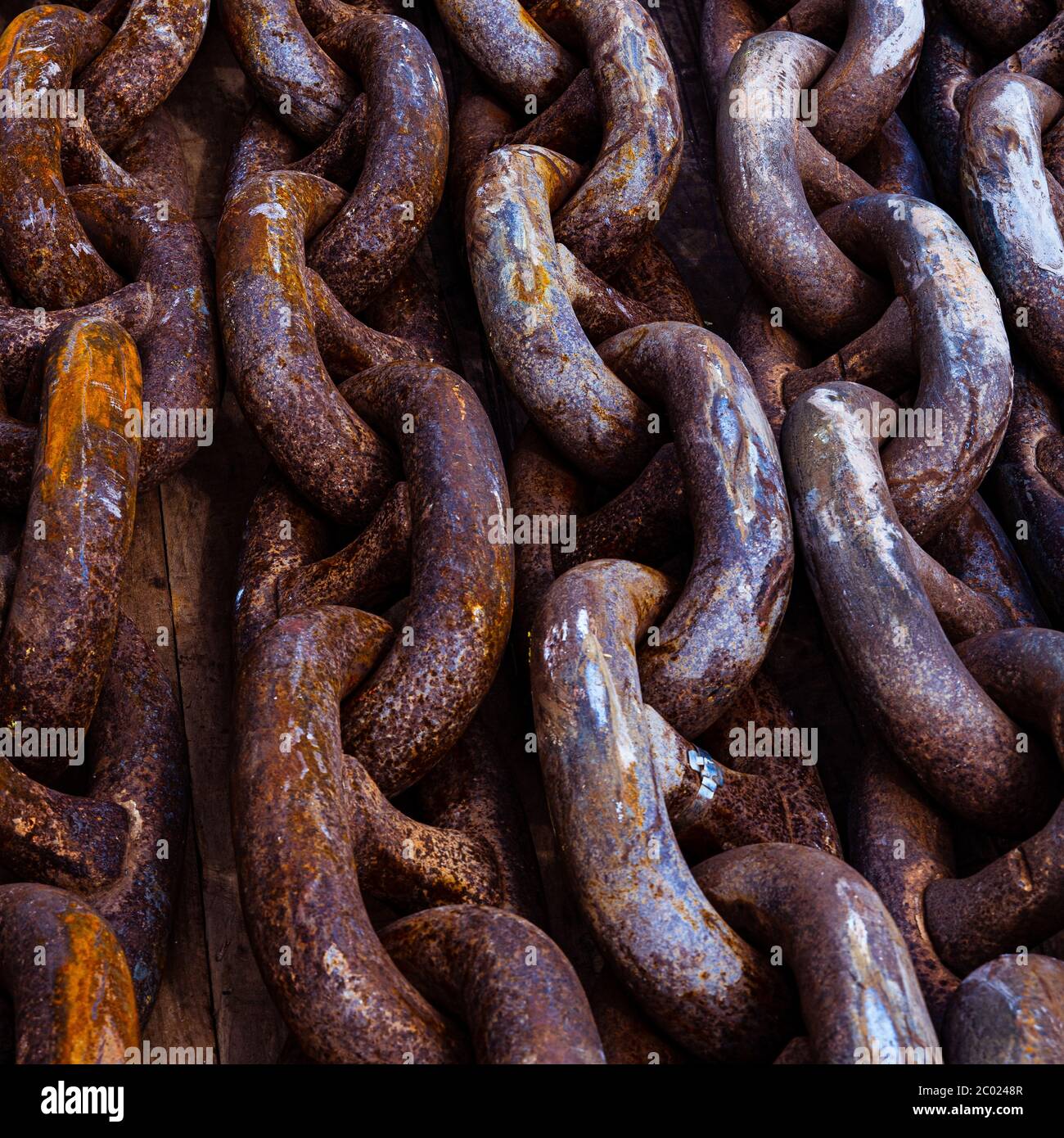 Heavy industrial Chains for Offshore Use Stock Photo Alamy