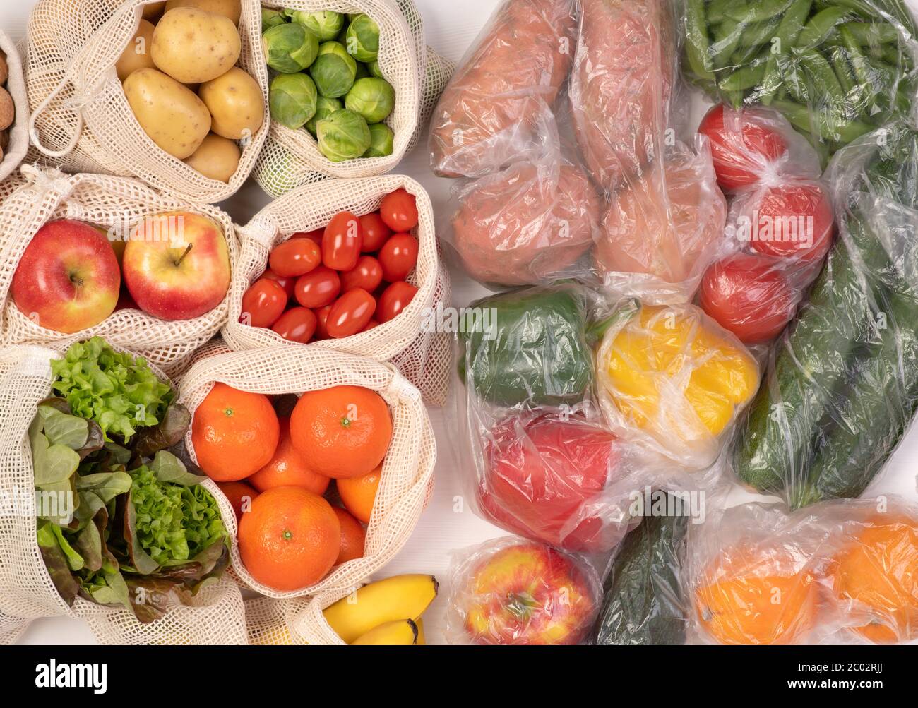 Zero waste vs plastic packaging. Fruits and vegetables in eco friendly