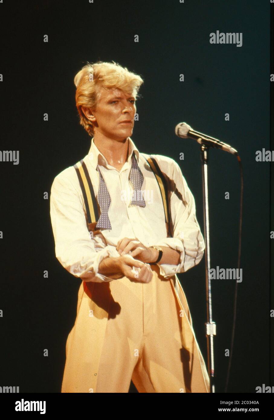 David Bowie kicking off his Serious Moonlight Tour with a warm-up gig ...