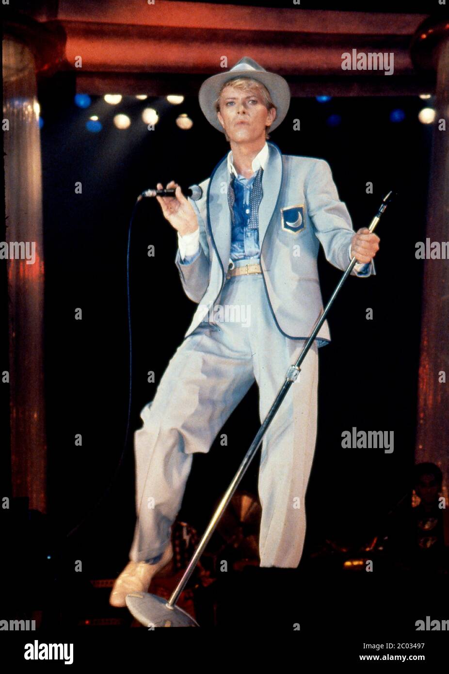 David Bowie kicking off his Serious Moonlight Tour with a warm-up gig ...
