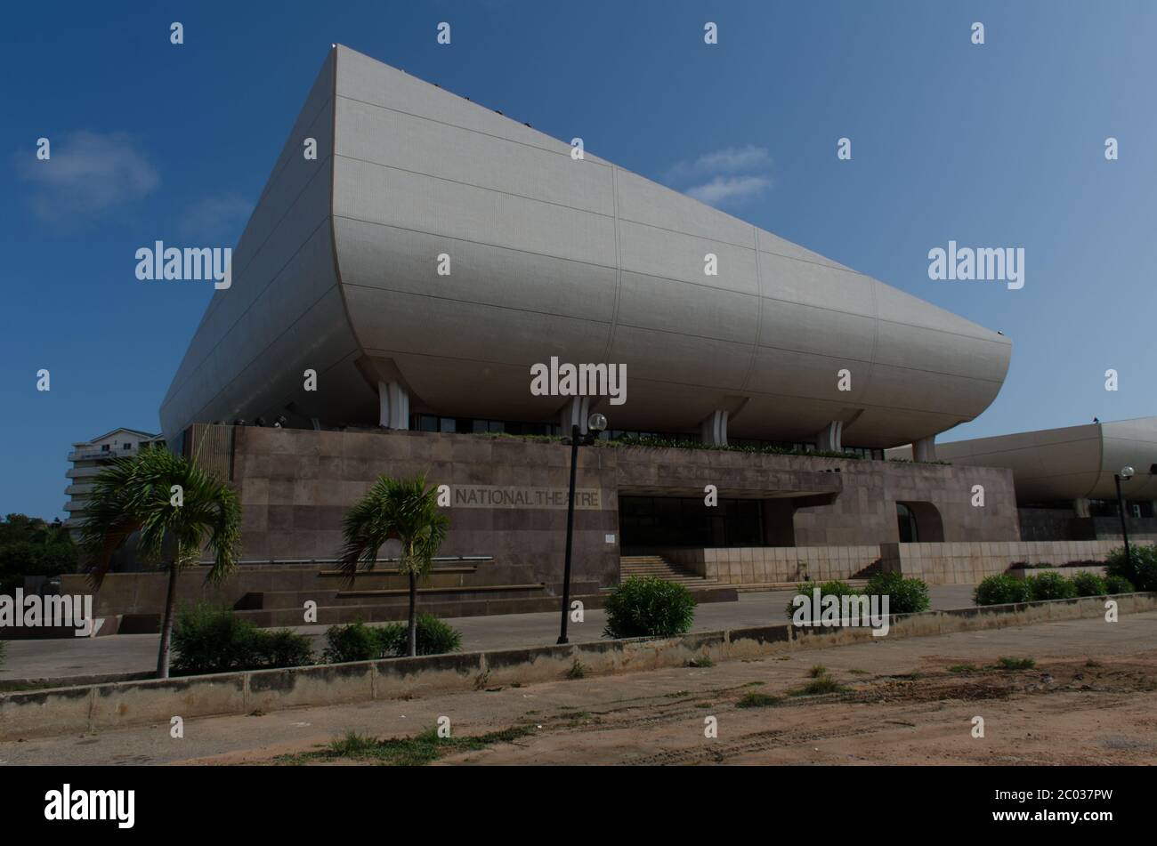 Accra, Ghana. - National Theatre Stock Photo - Alamy