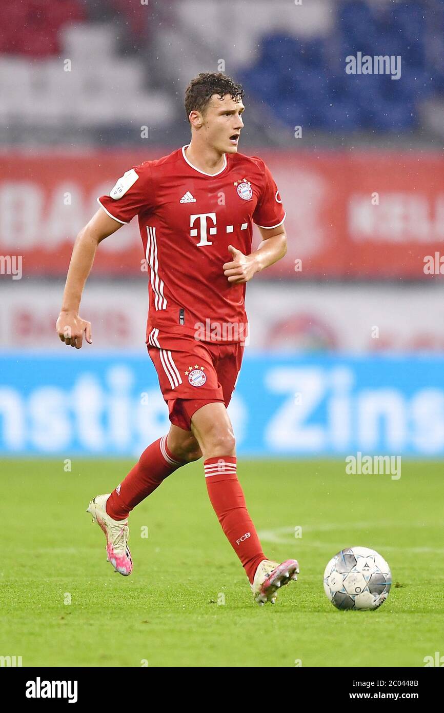 Munich, Germany, 10th June 2020   FC BAYERN MUENCHEN - EINTRACHT FRANKFURT 2-1 im DFB-Pokal, Saison 2019/2020.  © Peter Schatz / Alamy Stock Photos /Lennard Preiss/Witters/ Pool   - DFL REGULATIONS PROHIBIT ANY USE OF PHOTOGRAPHS as IMAGE SEQUENCES and/or QUASI-VIDEO -   National and international News-Agencies OUT  Editorial Use ONLY Stock Photo