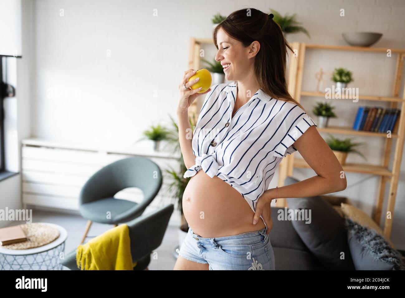 Pregnant Women Eating Spicy Food Safely photo