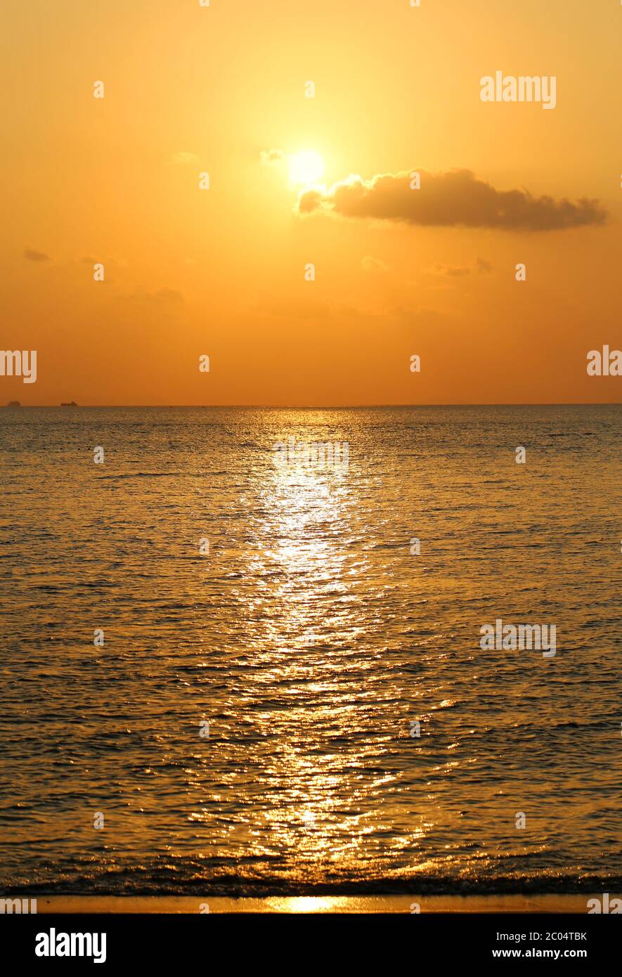 Beautiful Sea Sunset Stock Photo - Alamy