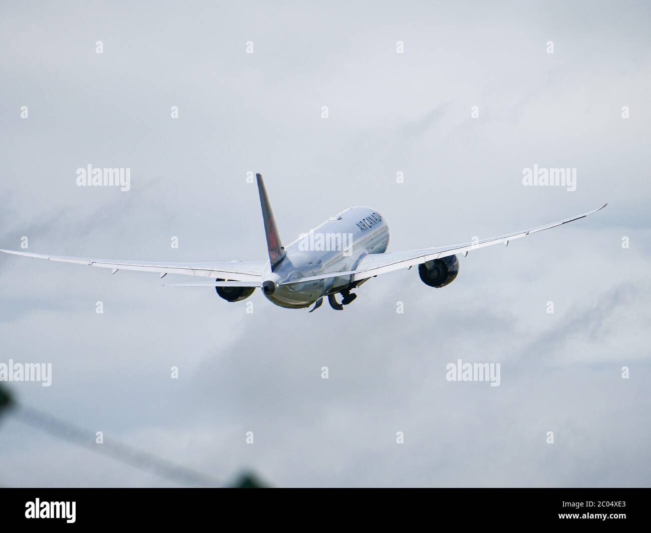 Air Canada Boeing 737 Dreamliner Take-Off at Zürich Airport Stock Photo ...