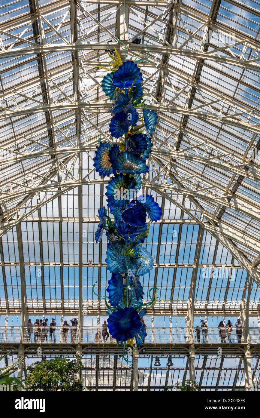 The 'Temperate House Persians', a hanging glass sculpture by Dale Chihuly, Temperate House, Royal Botanic Gardens, Kew, Richmond Upon Thames, UK. Stock Photo
