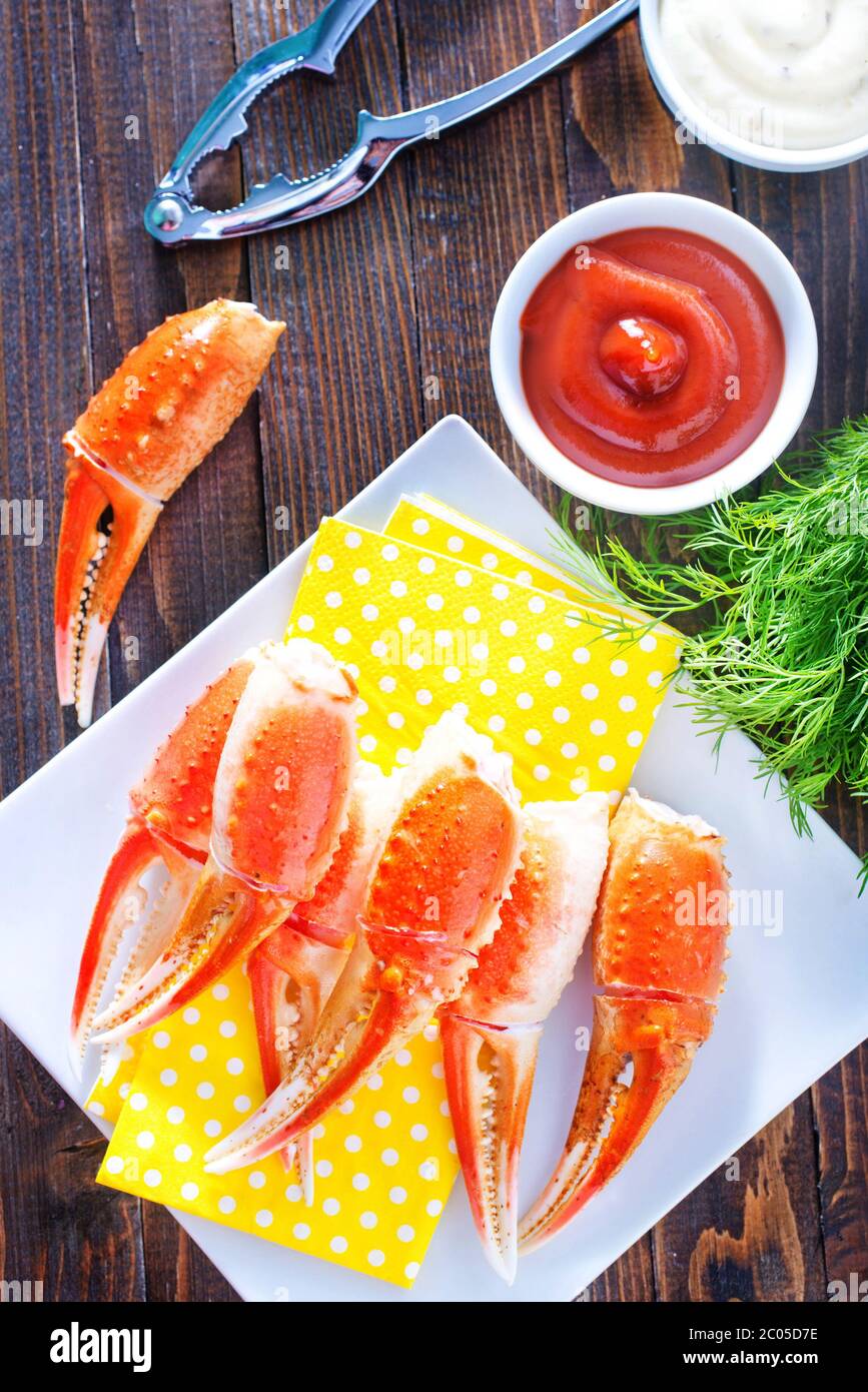 Boiled crab claws Stock Photo Alamy