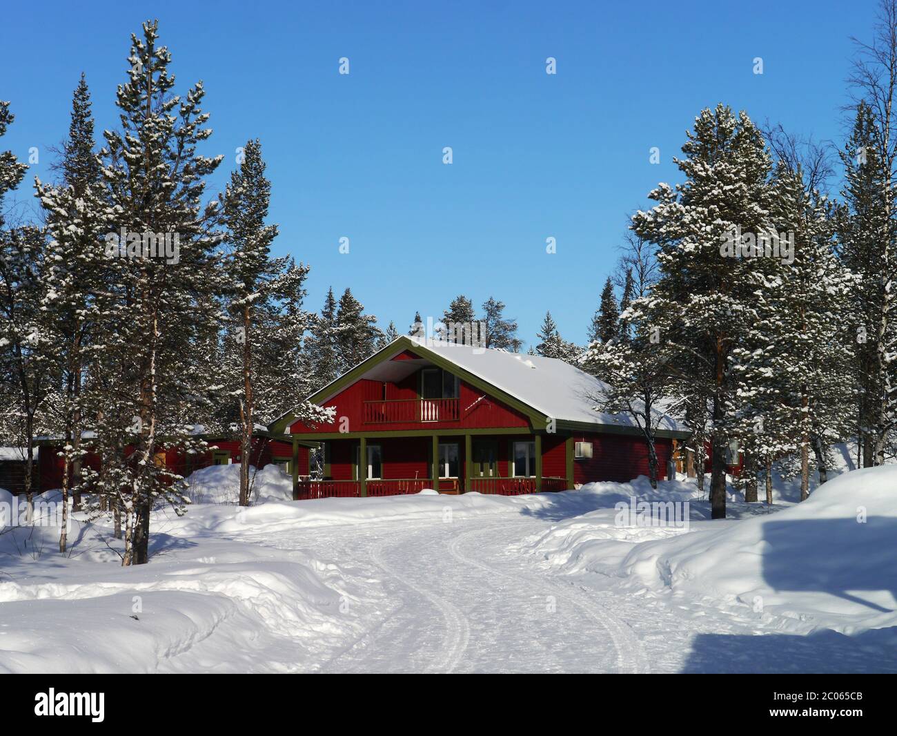 wooden house in lapland Stock Photo Alamy