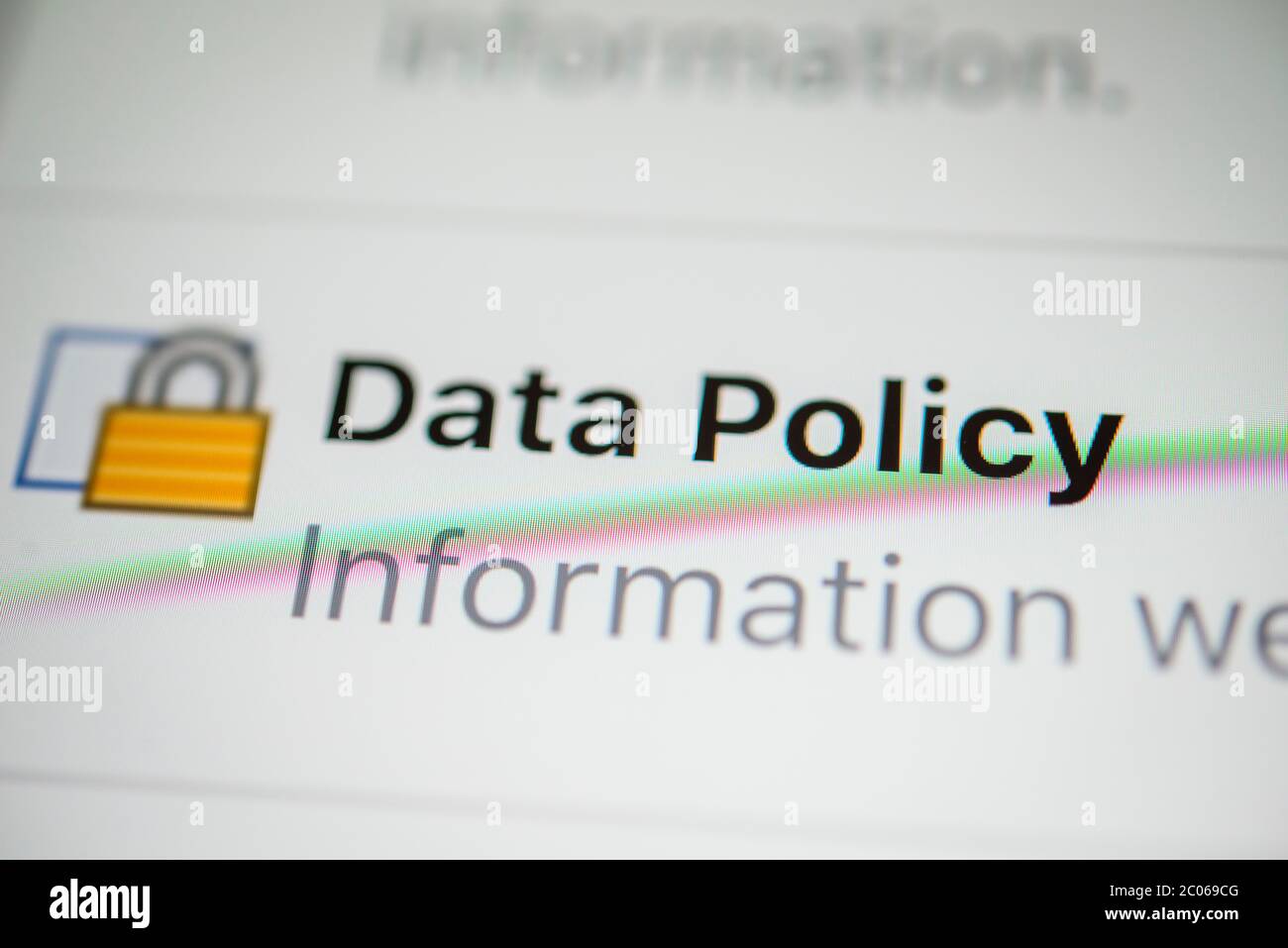 Facebook privacy settings, data policy, lettering, screenshot, smartphone, detail, full screen Stock Photo