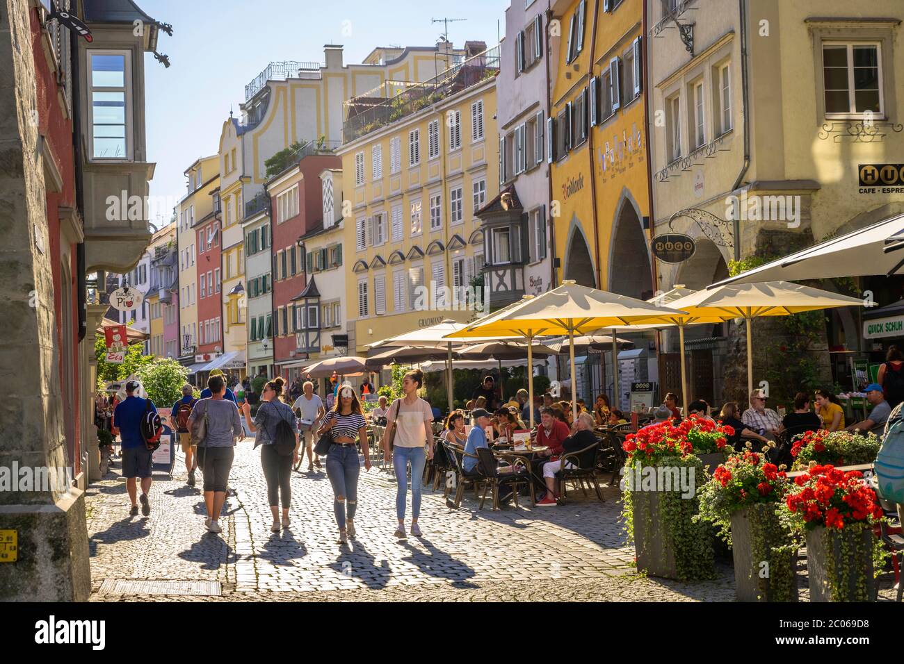 Lively city centre, old town in sunny weather, Lindau island, Lindau on Lake Constance, Swabia