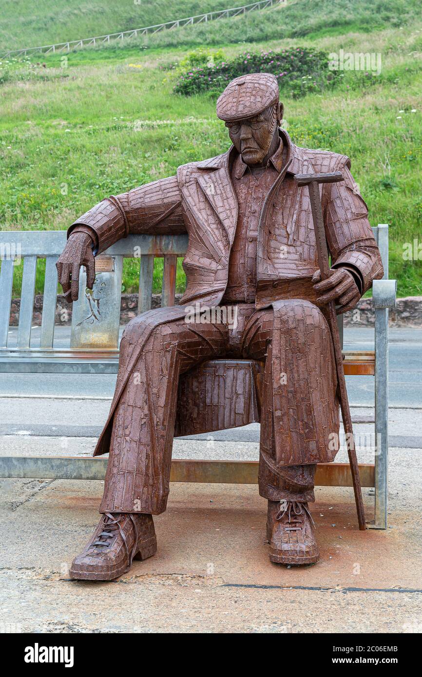 Freddie Gilroy and the Belsen Stragglers Statue Scarborough Stock Photo