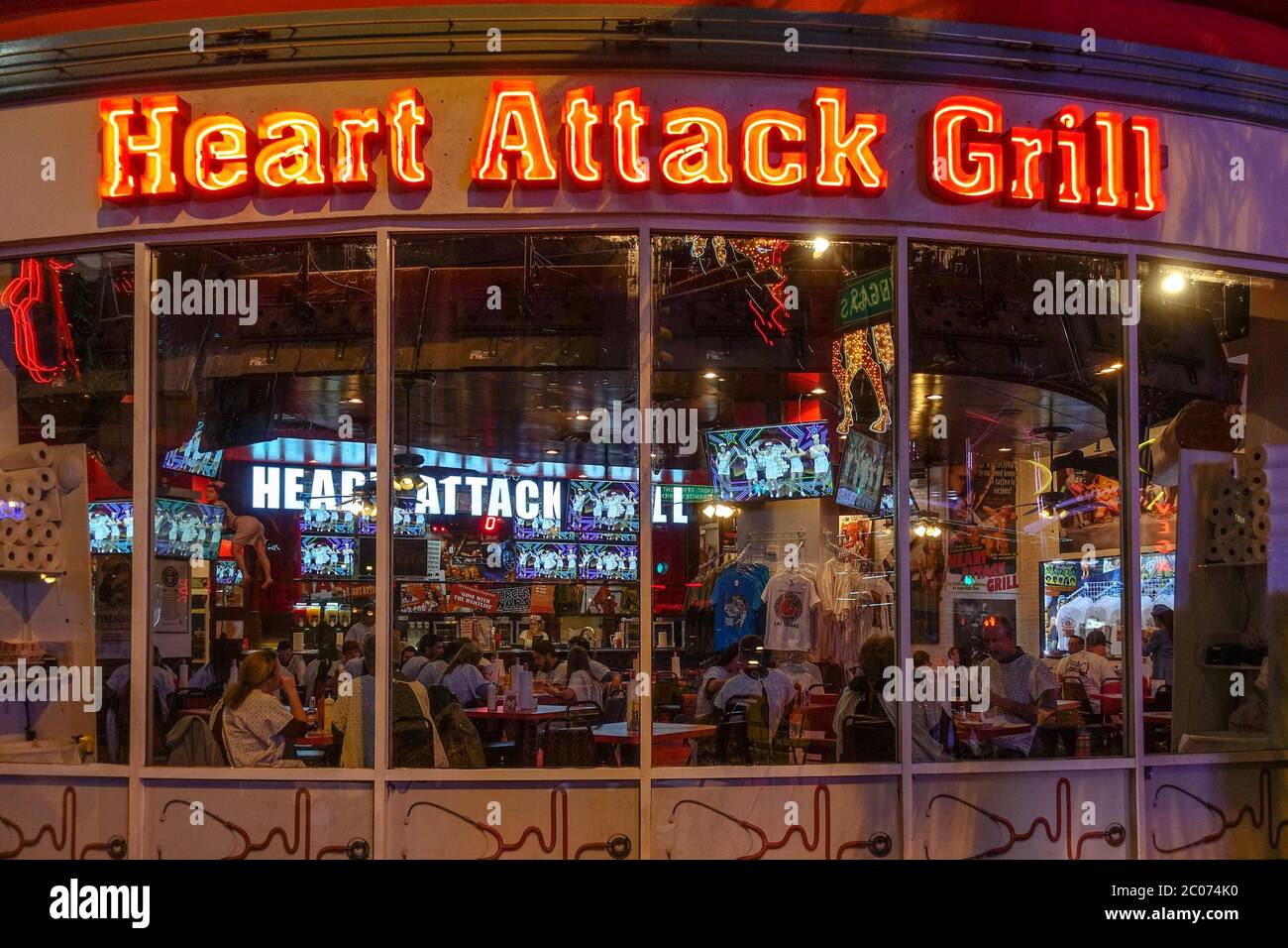 People eating inside the Heart Attack Grill on Fremont Street in Las Vegas Stock Photo
