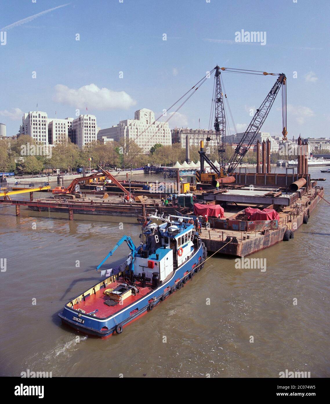 1996, construction works at Hungerford Bridge, on the River Thames