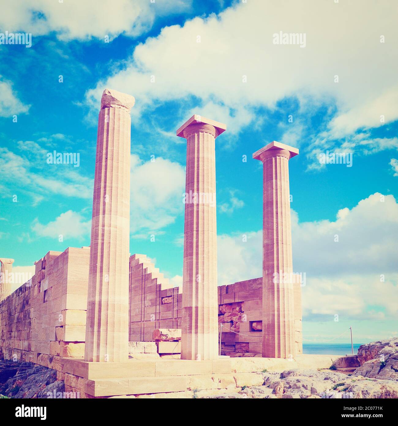 Columns stone stairs antique hi-res stock photography and images - Alamy