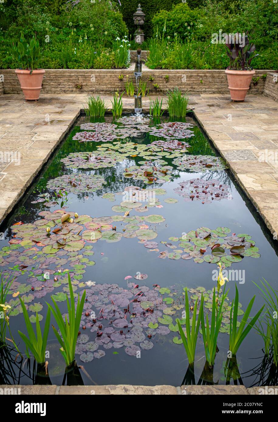 Rectangular Pond High Resolution Stock Photography and Images Alamy