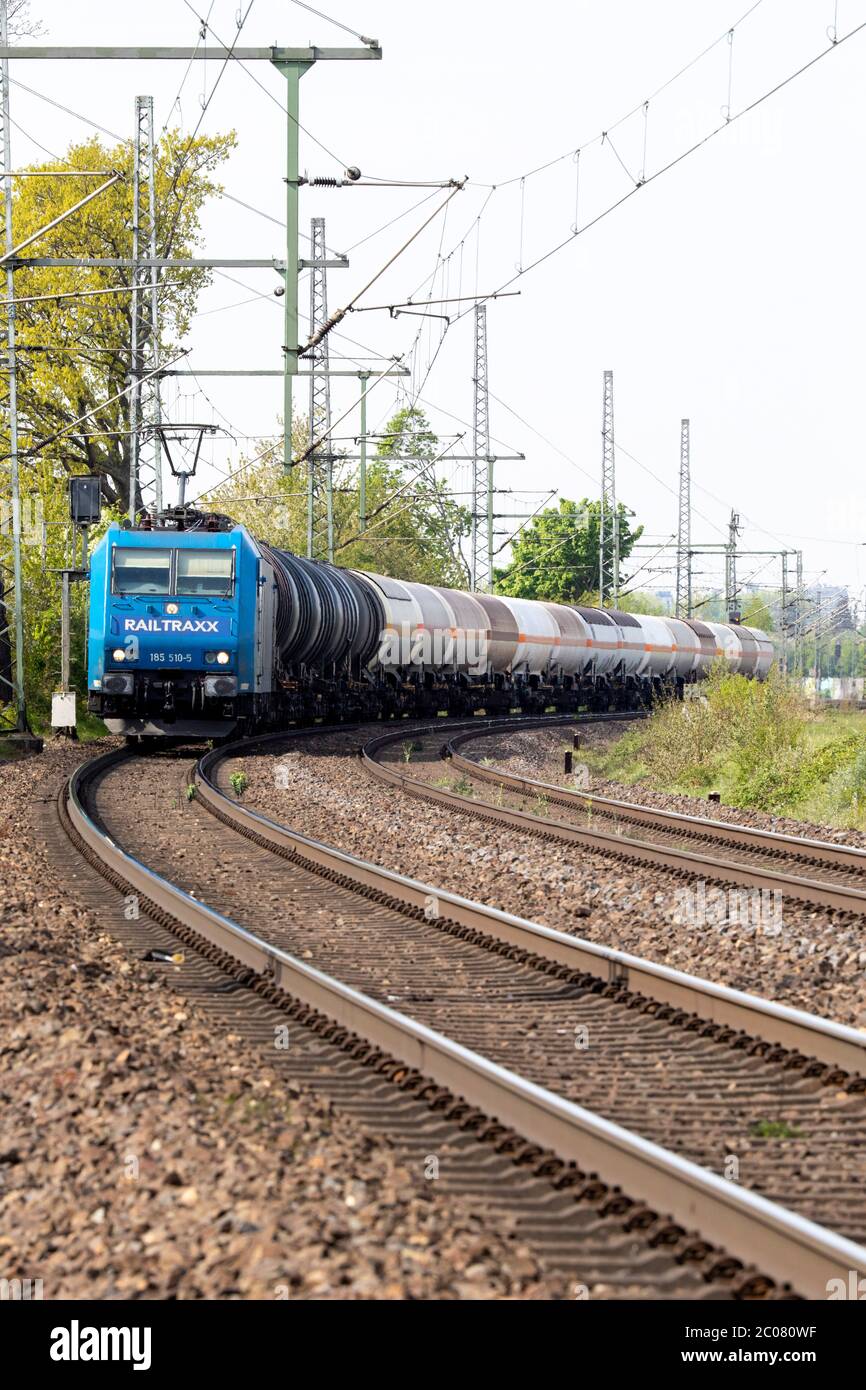 Schienengüterverkehr sichert die Versorgung in der Coronakrise. Köln, 16.04.2020 Stock Photo