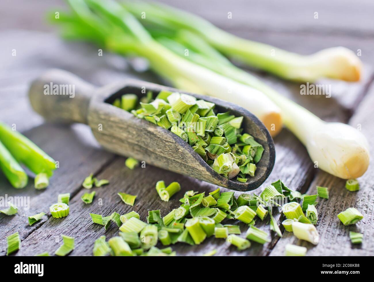 Dry green onion knife hi-res stock photography and images - Alamy