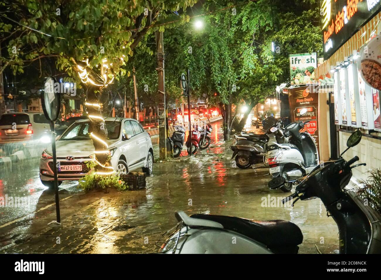 Indian street photography hi-res stock photography and images - Alamy