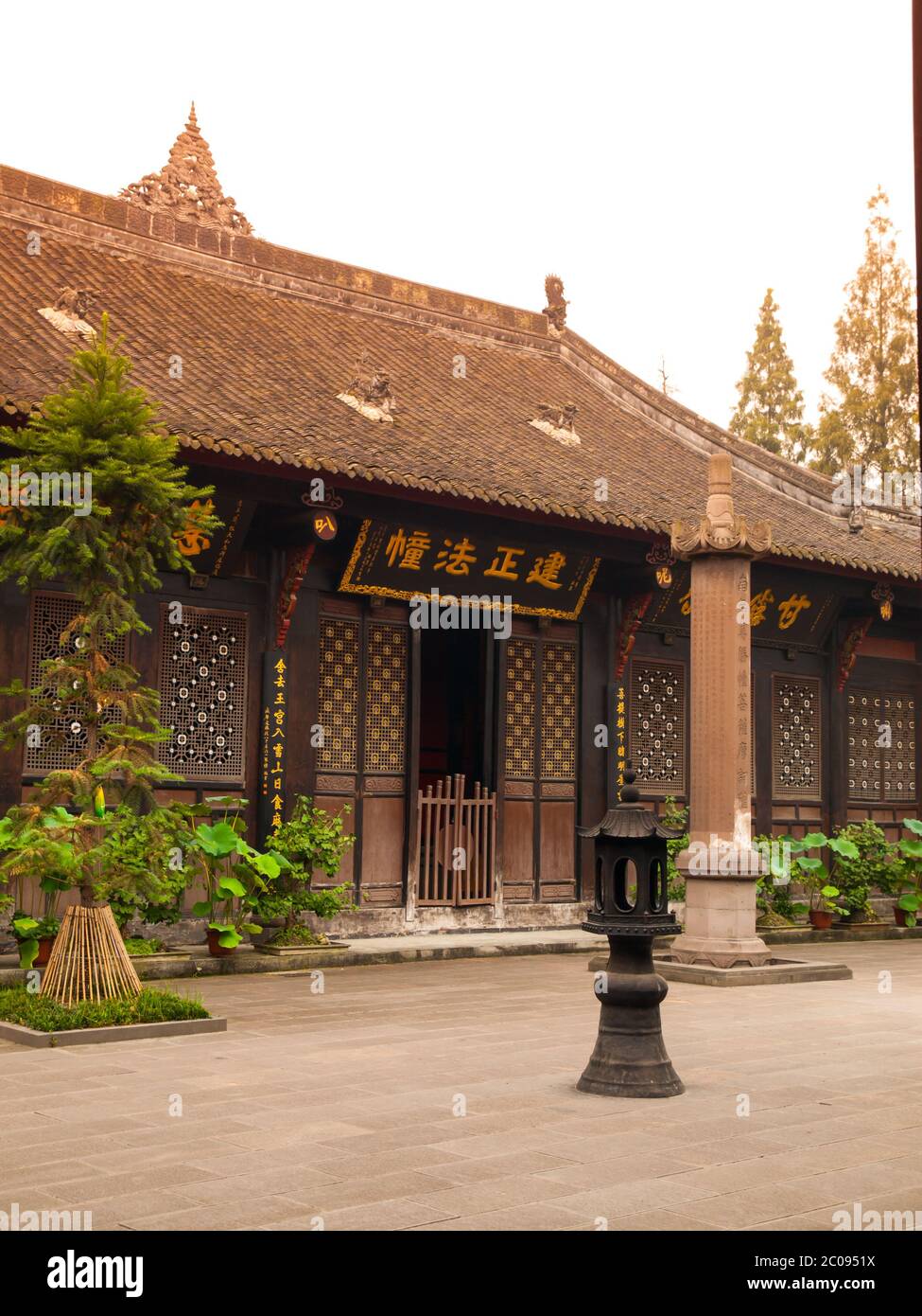 Courtyard in Wenshu Buddhist Monastery, Manjushri, Chengdu in Sichuan Province, China Stock Photo