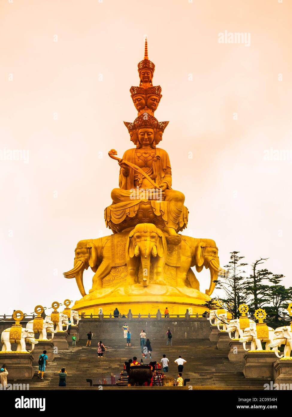 Golden Buddha on the top of Mount Emei, Emeishan, Sichuan, China Stock Photo