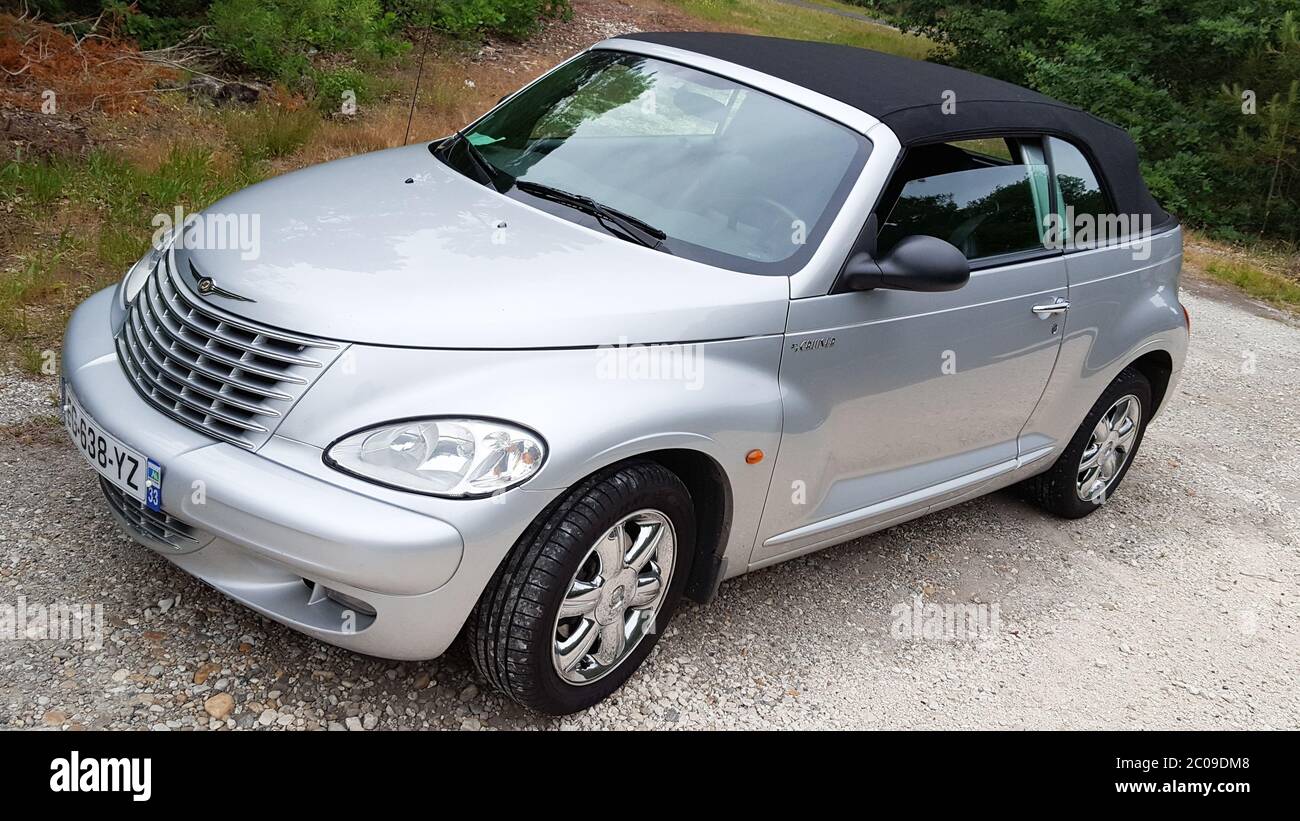 Pt Cruiser High Resolution Stock Photography And Images Alamy