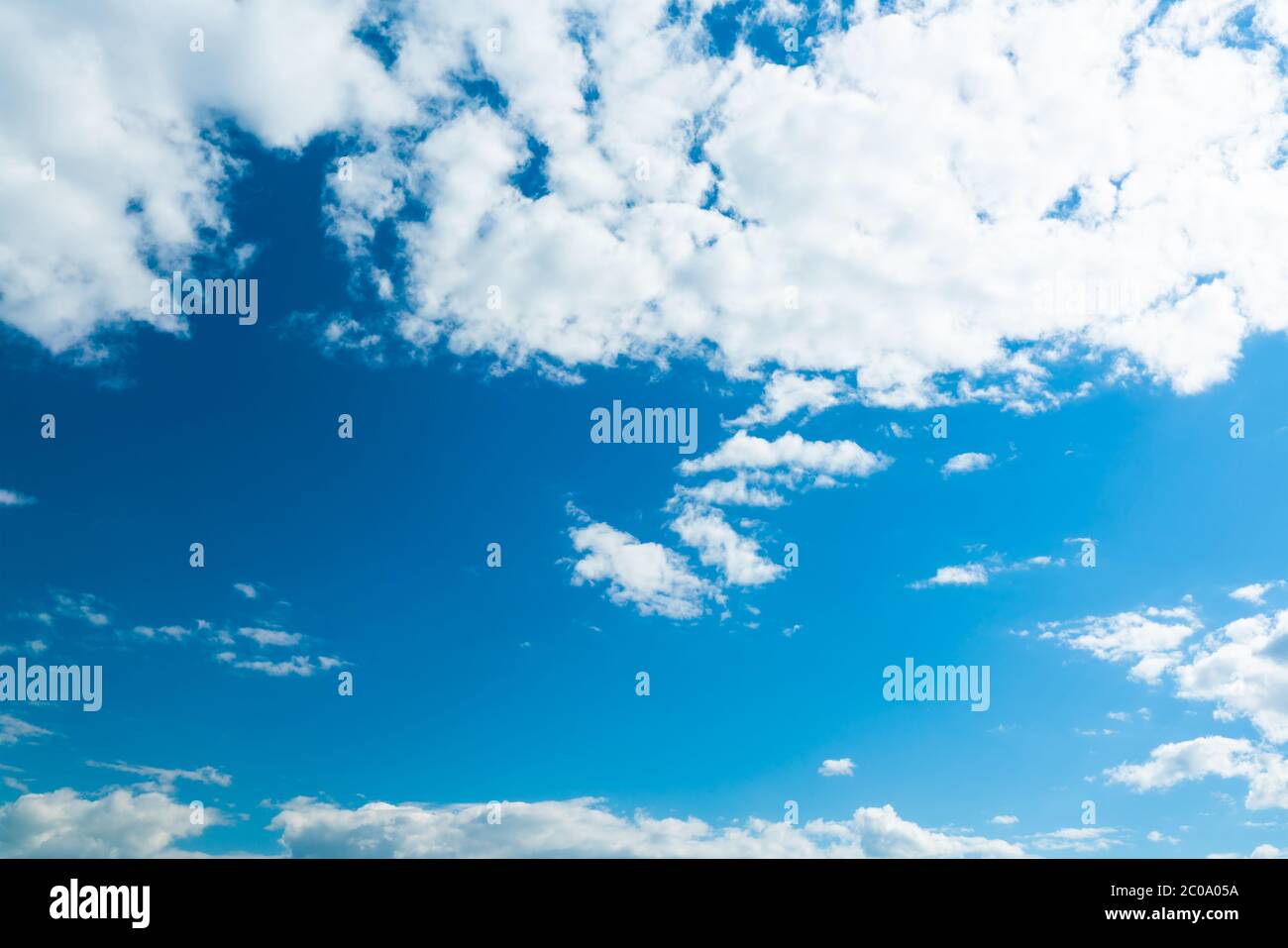 Clear blue sky sun hi-res stock photography and images - Alamy