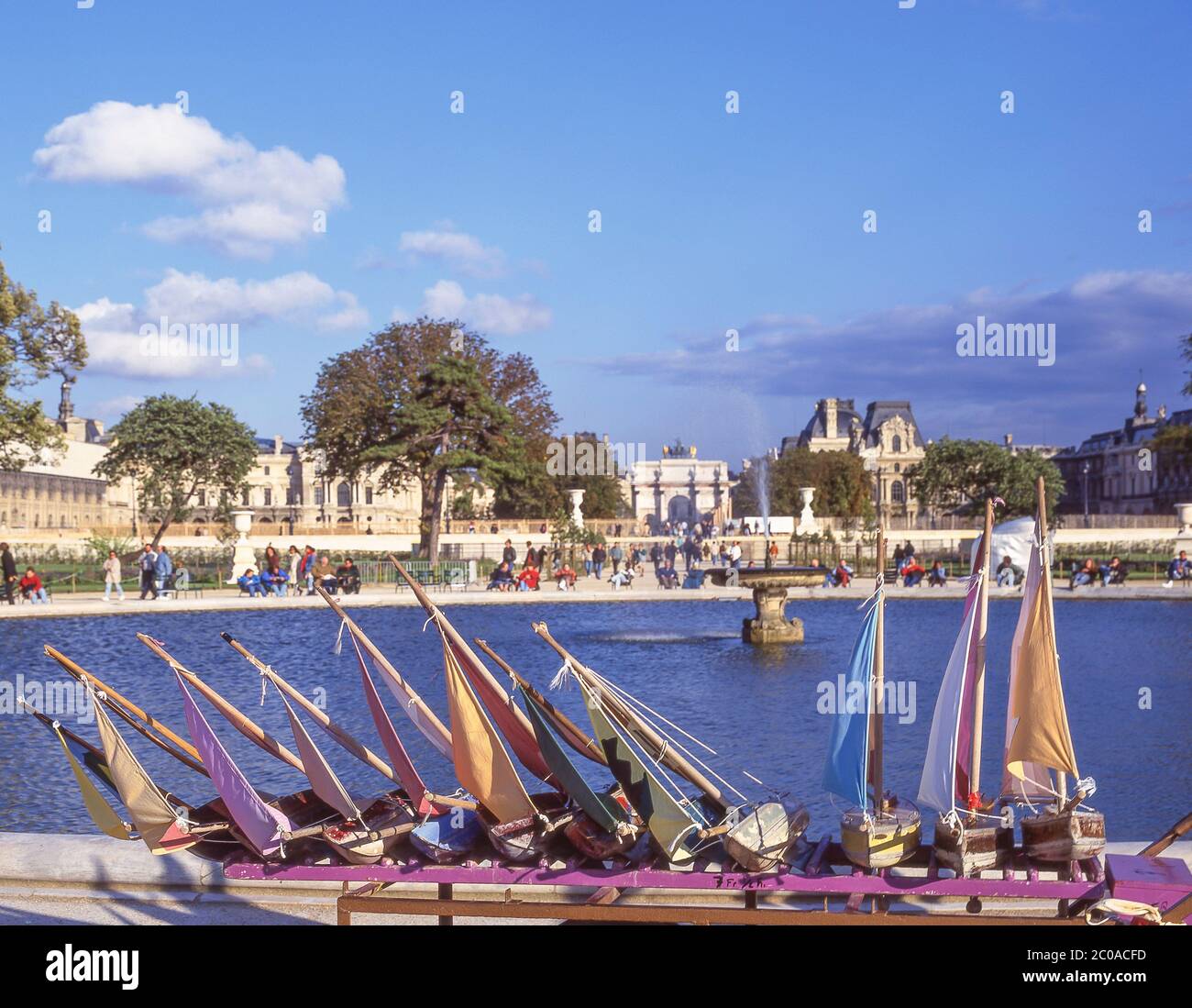 Model wooden boats by Grand Bassin Rond, Jardin des Tuileries (Tuileries Garden), 1st arrondissement, Paris, Île-de-France, France Stock Photo