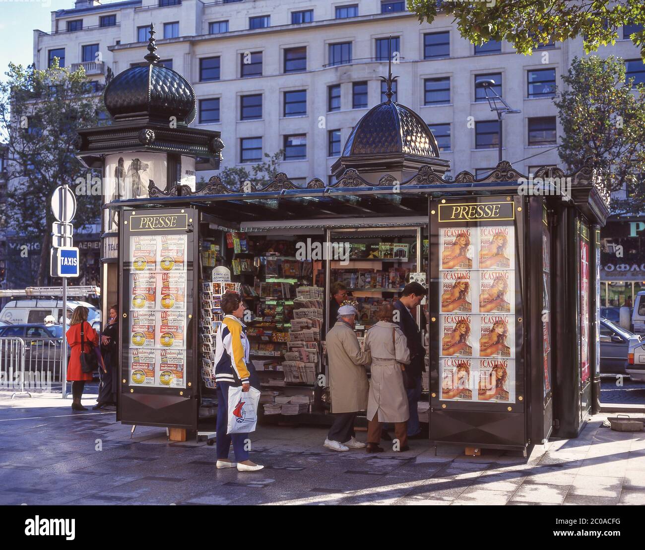 Traditional newspaper 'Presse' kiosk, Avenue des Champs-Élysées, Paris, Île-de-France, France Stock Photo