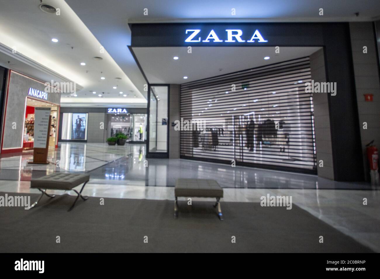 SÃO PAULO, SP - 11.06.2020: DONA DA ZARA ANUNCIA FECHAMENTO DE LOJAS - Dona  da Zara has a loss and announces the closing of more than a thousand stores  Inditex recorded a