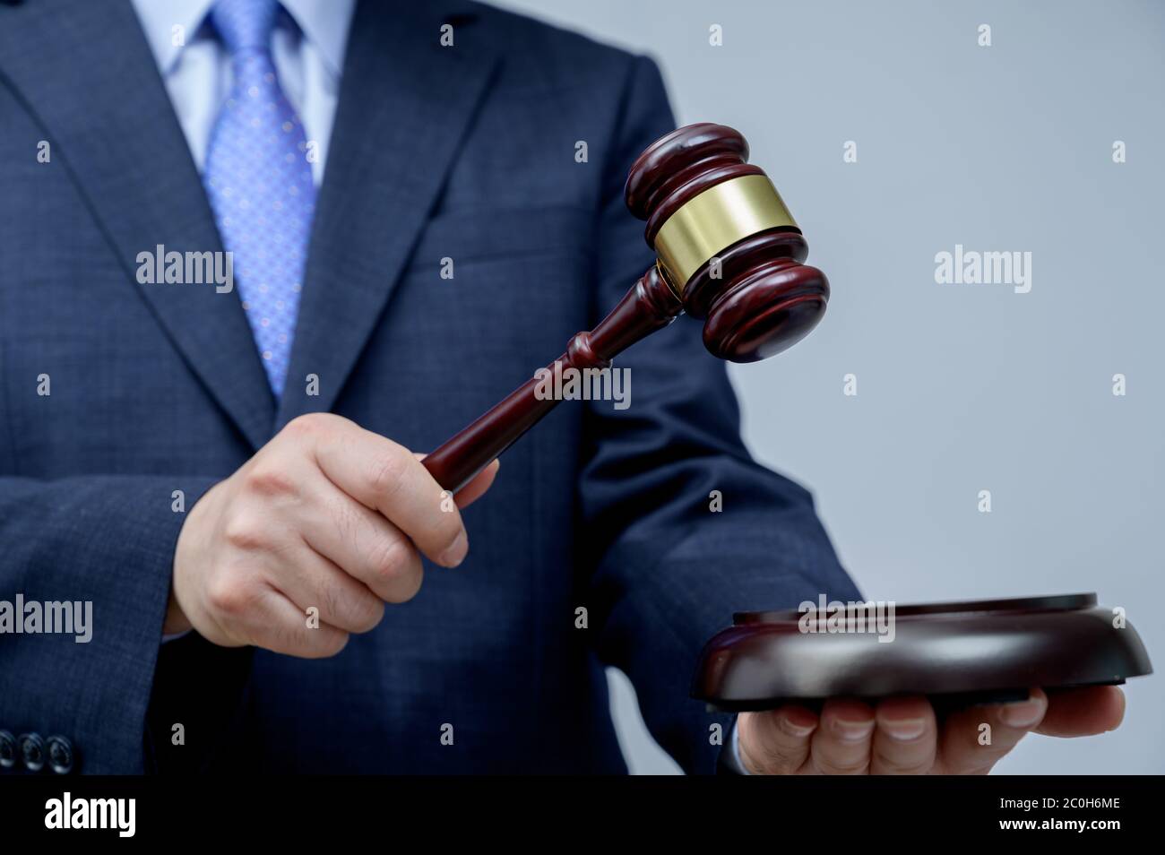 Услуги юриста. Юрист картинки. Услуги юриста защита. Юрист картинки. Услуги юриста защита.