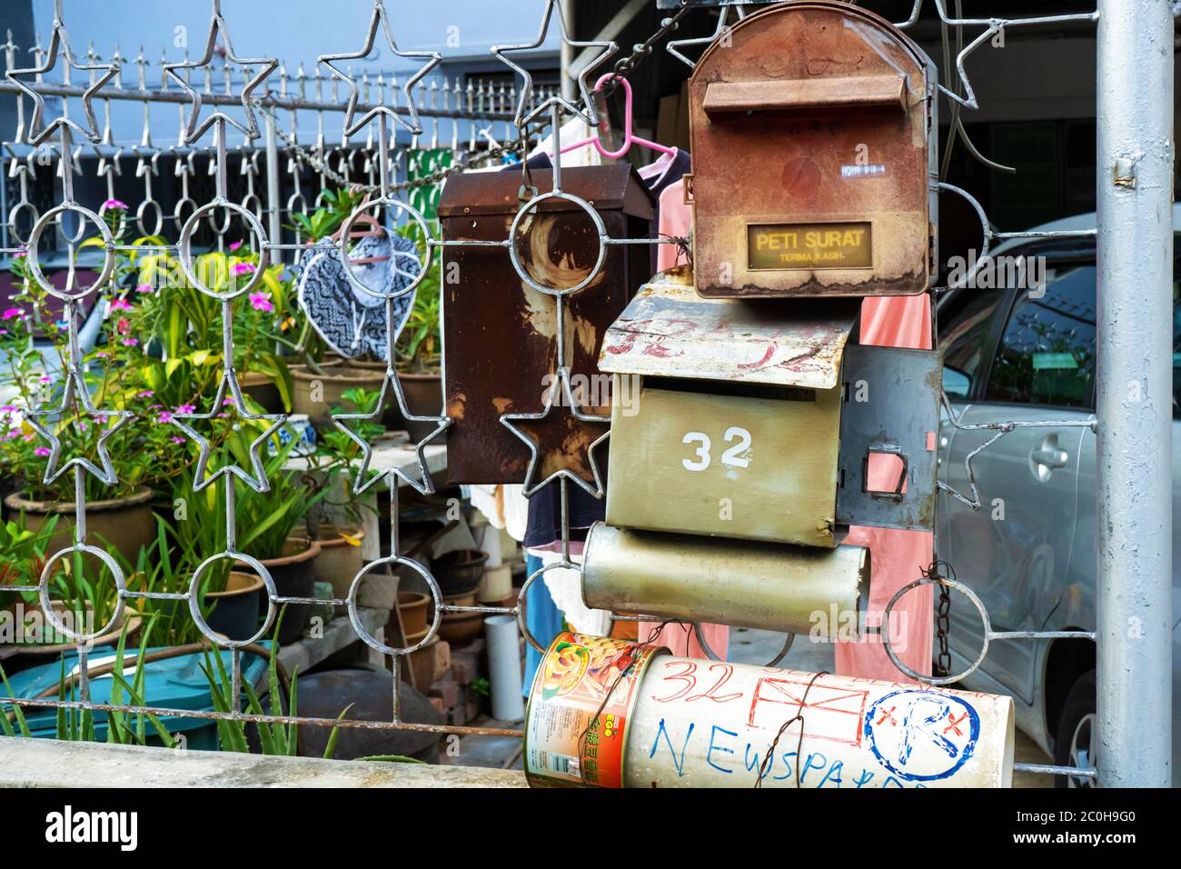 Old Mailbox On Fence High Resolution Stock Photography And Images Alamy