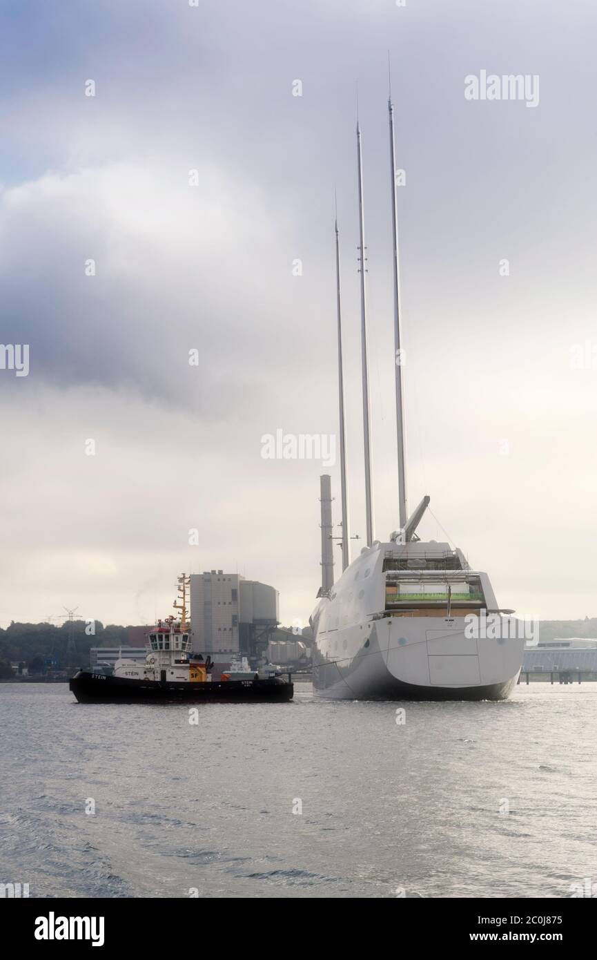 Segelyacht White Pearl, Sailing Yacht A im Kieler Hafen am 25. Sept. 2015 Stock Photo