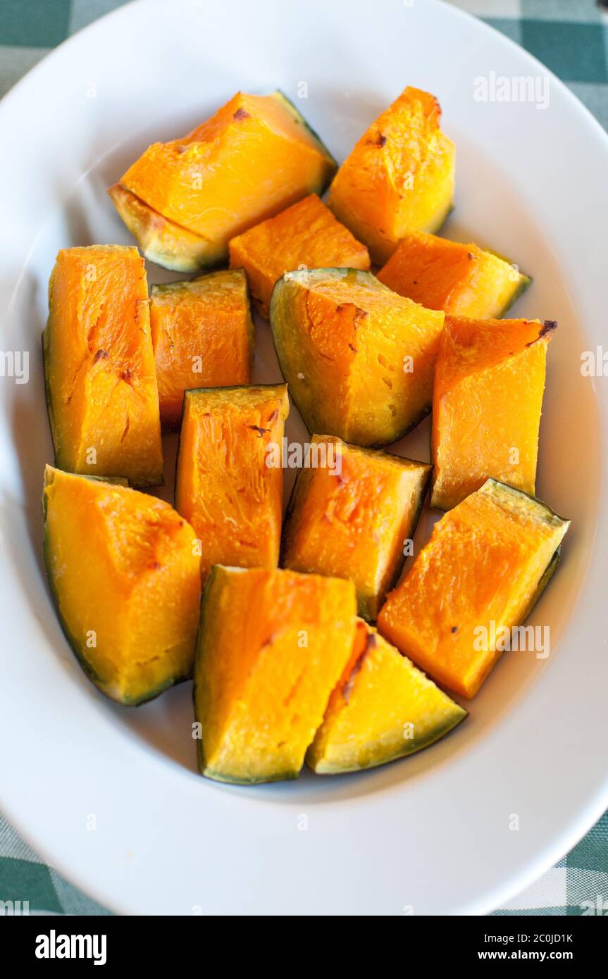 10 foods to lower cholesterol tea , avocado , fruit , vegetables