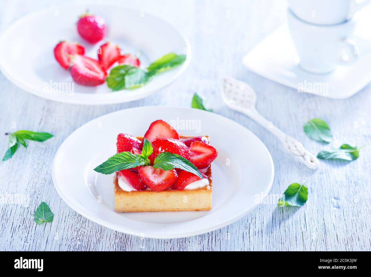 cake with strawberry Stock Photo - Alamy