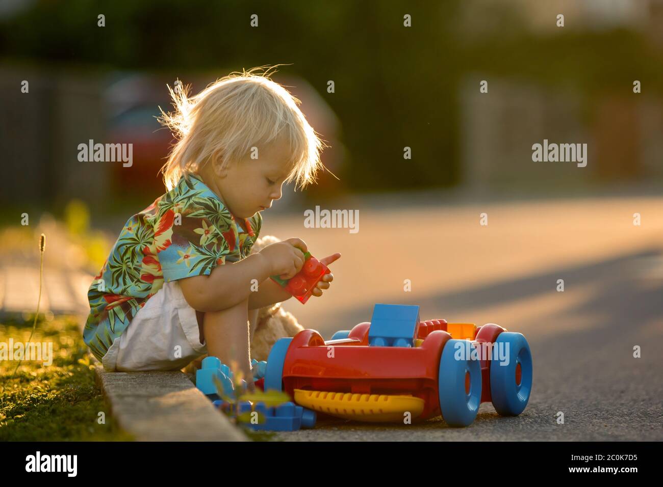 small plastic cars for toddlers