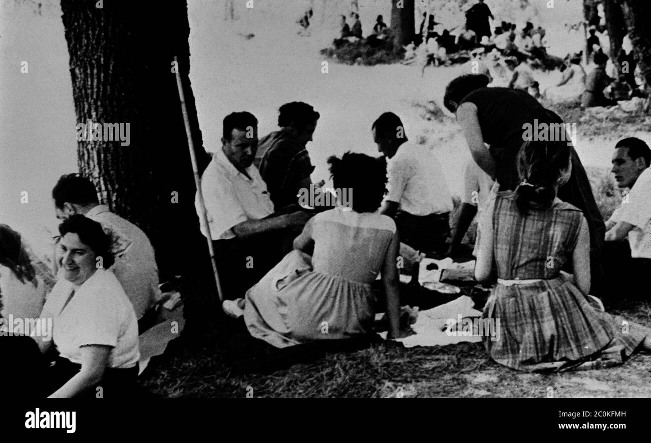 EXCURSION CAMPESTRE EN CATALUÑA- AÑOS 50. Stock Photo