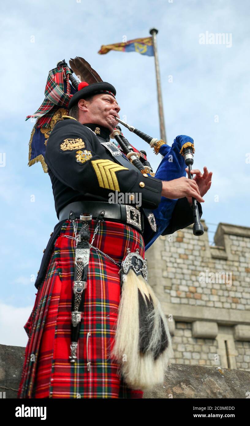 Pipe major richard grisdale hires stock photography and images Alamy