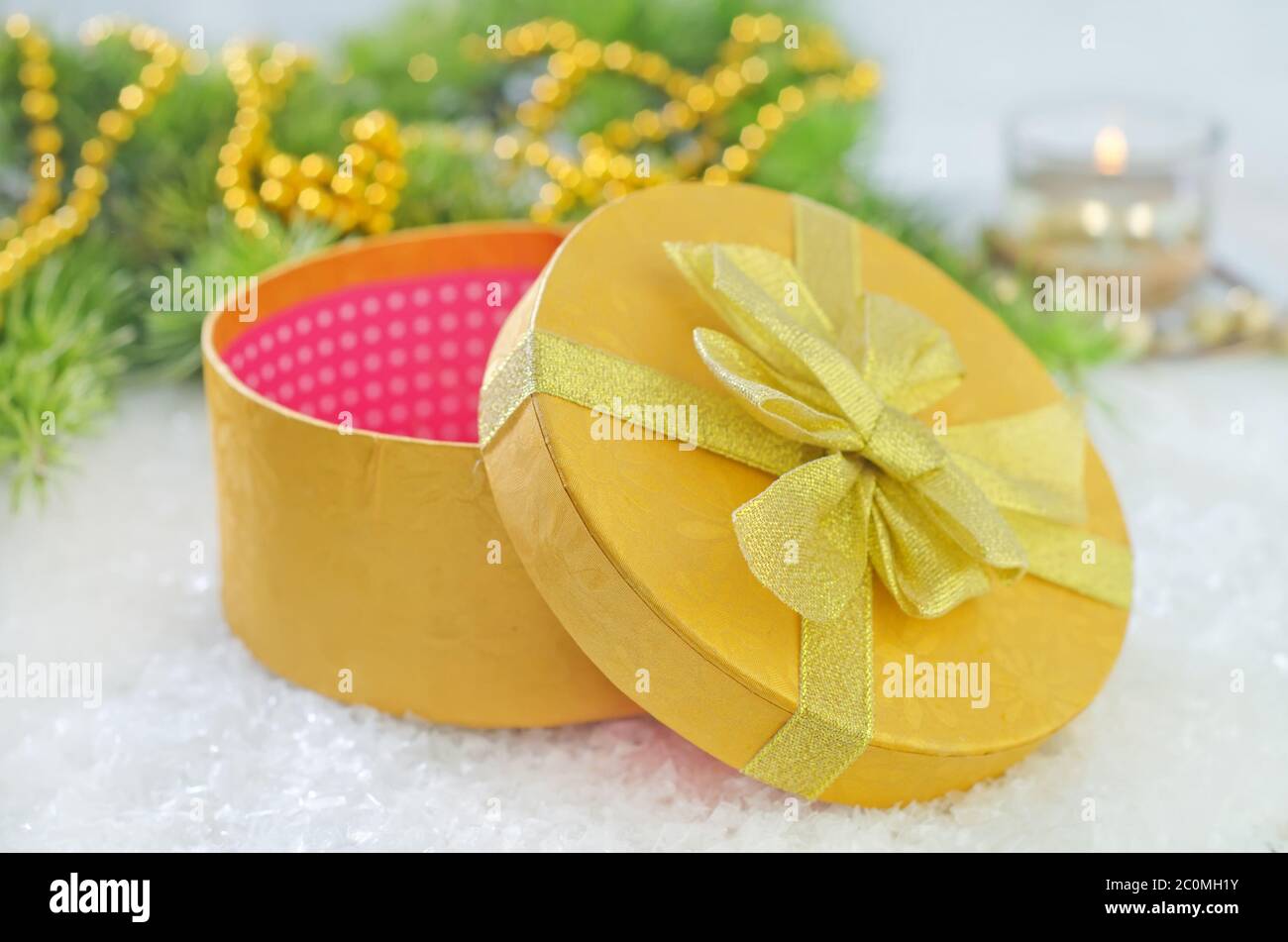1 Present Box box for present Stock Photo - Alamy