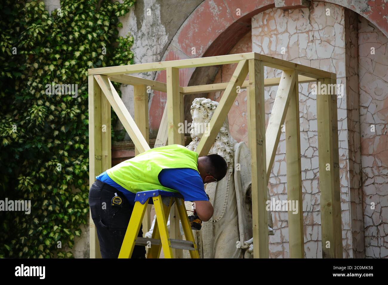 Put death hi-res stock photography and images - Alamy