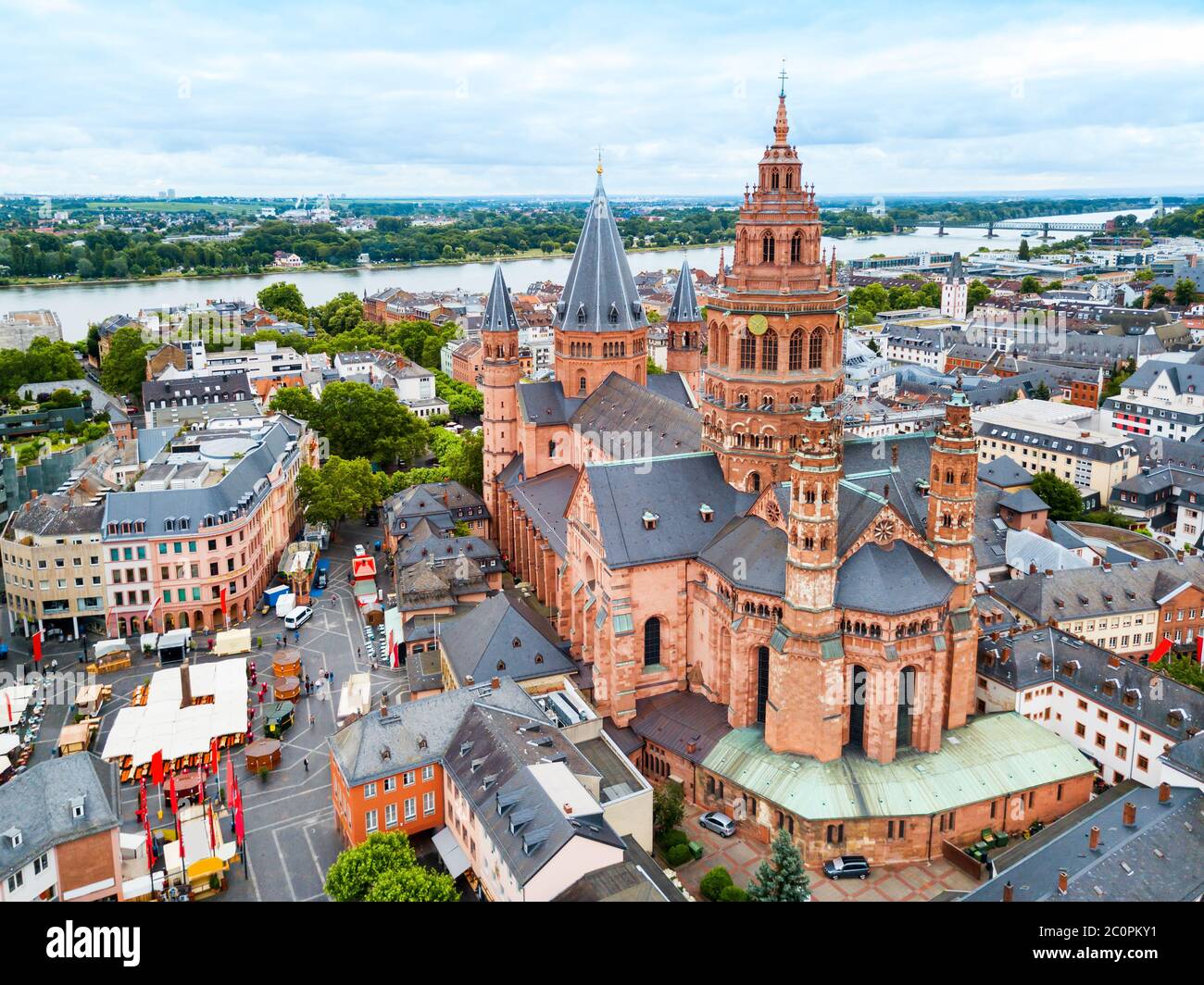 mainz-cathedral-aerial-panoramic-view-located-at-the-market-square-of