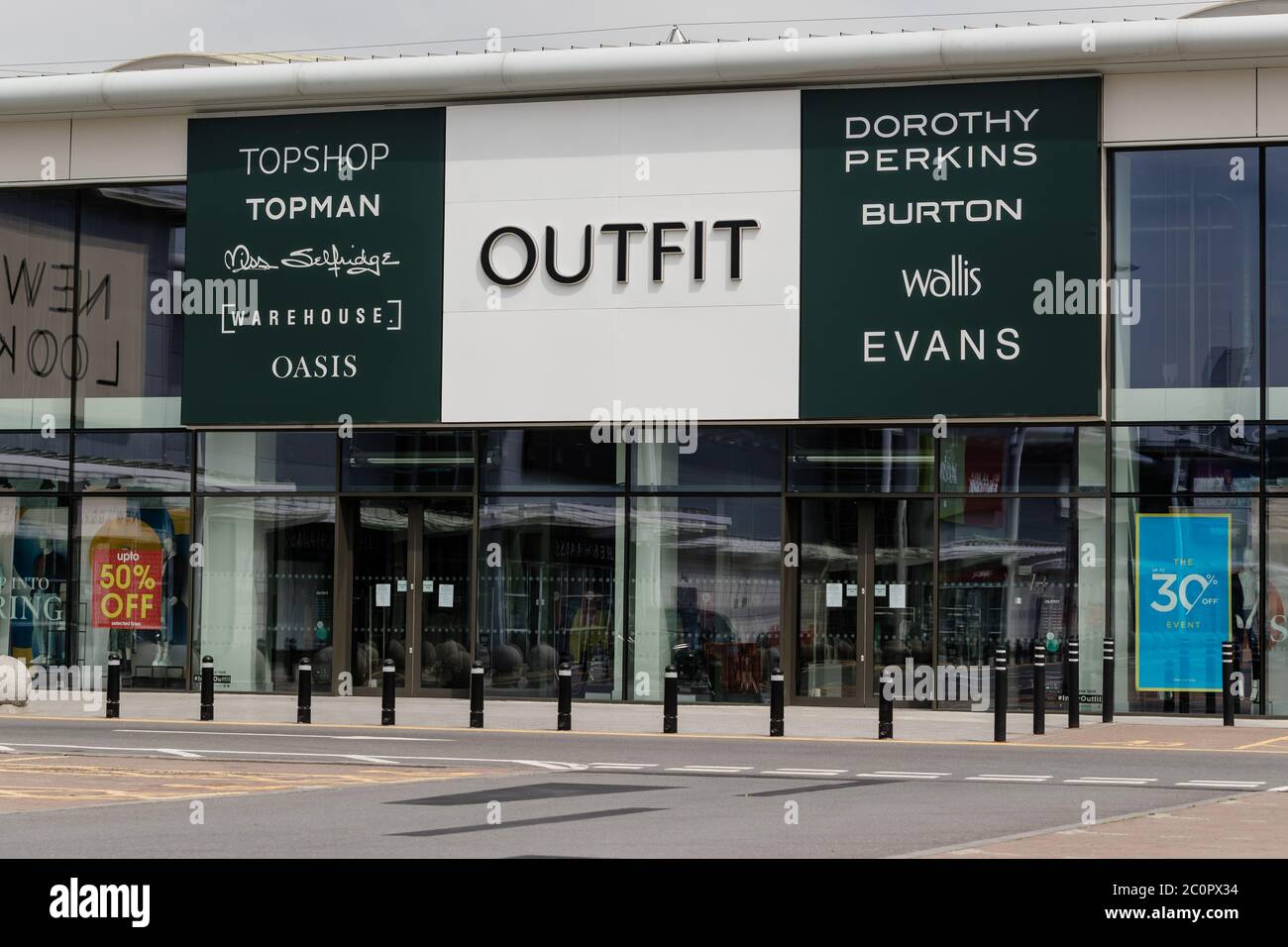 MERTHYR TYDFIL, WALES - 12 JUNE 2020: Closed outfit store due to the  (coronavirus) pandemic. Photo Credit: John Smith / Alamy Live News Stock  Photo - Alamy