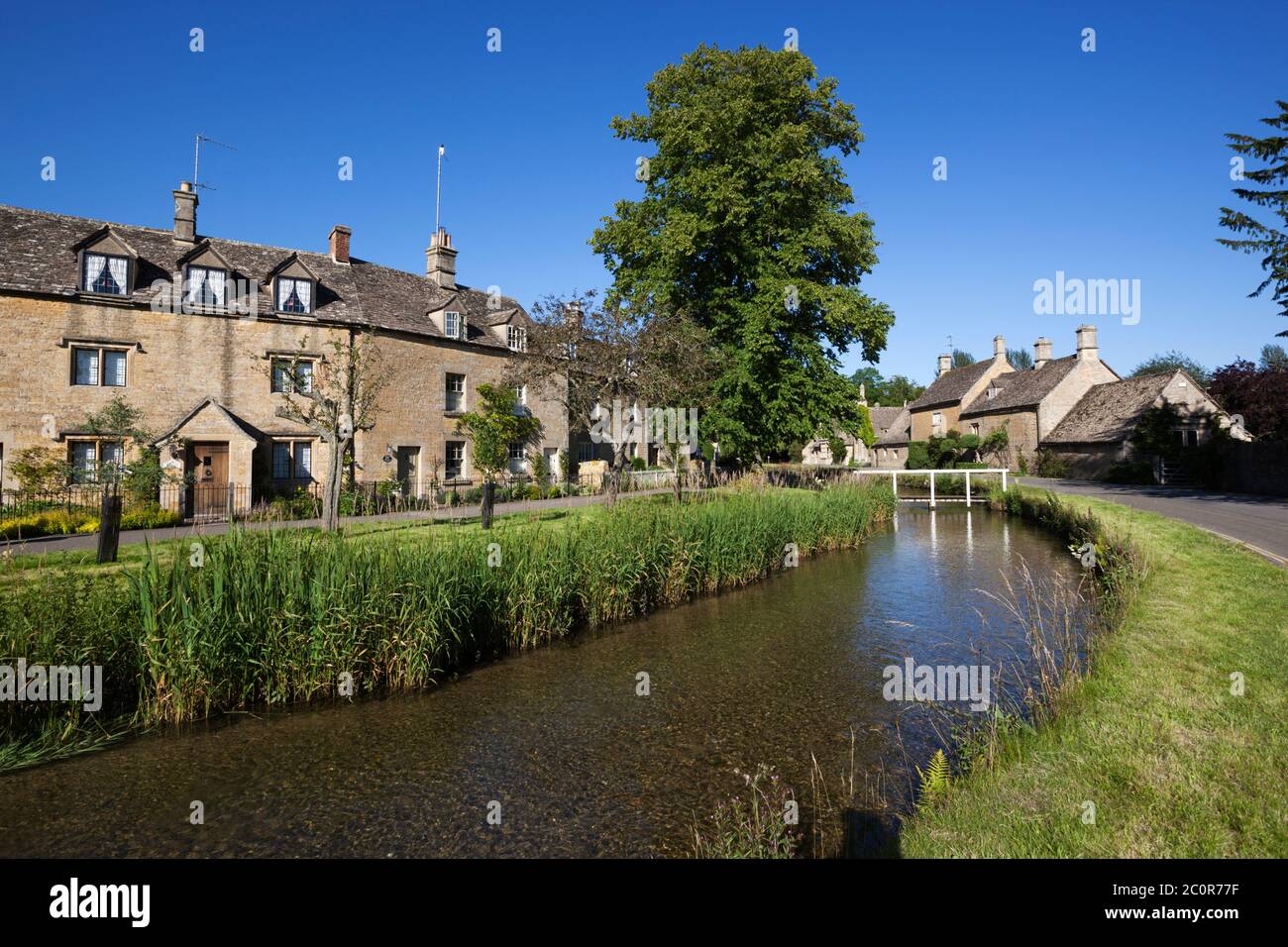 Typical Cotswold Cottages High Resolution Stock Photography and Images